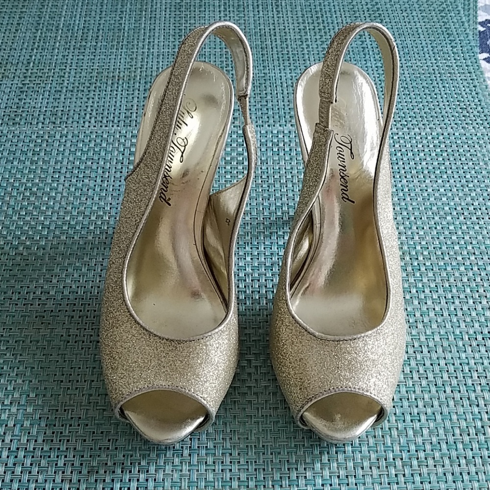 Special occasions high heel shoes